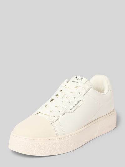 Productfoto, witte Dames sneakers van leermix met logodetail Model 'Lion' van Armani Exchange, afgeronde pasvorm, hakhoogte maat 44: 4 cm, schachthoogte maat 44: 8 cm, schachtbreedte maat 44: 9 cm