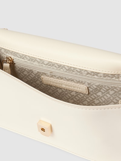 Tommy Hilfiger Clutch mit Schulterriemen in metallic Offwhite 5