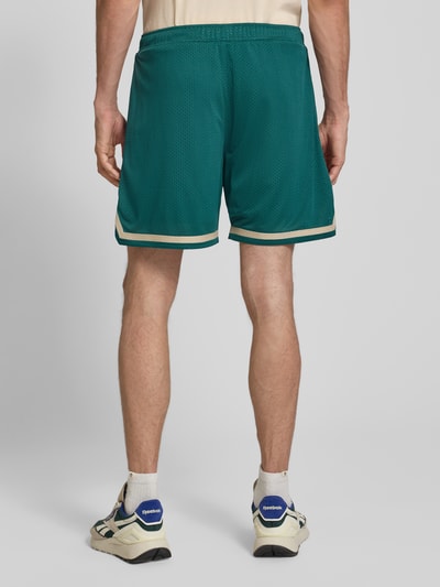PROHIBITED Shorts mit Label-Stitching und elastischem Bund Dunkelgruen 5