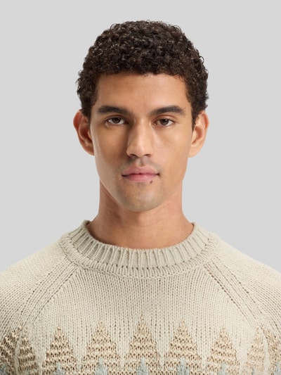 BOSS Orange Sweter z dzianiny o kroju relaxed fit z mieszanki wełny model ‘KAROMBO’ Piaskowy 3