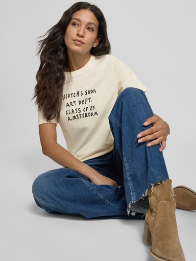 Scotch & Soda Regular Fit T-Shirt aus reiner Bio-Baumwolle mit Logo-Print Ecru 3