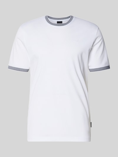 Produktfoto, T-Shirt mit Rundhalsausschnitt von bugatti in Weiß mit grauen Bündchen, Baumwoll-Mix, Regular Fit, Label-Detail, Rückseite 70 cm.