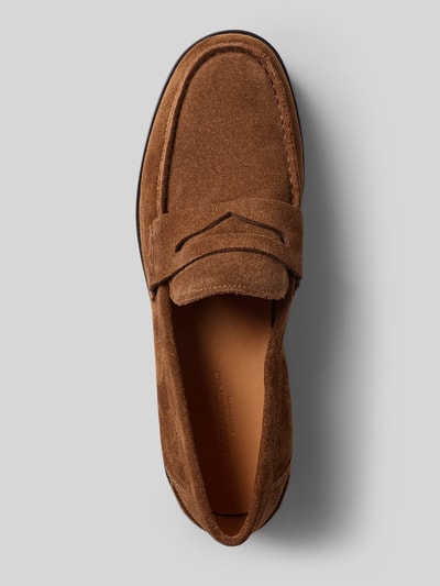 Produktfoto, Loafer aus echtem Rindsleder Modell 'STEVEN' von Vagabond, braunes Wildleder, klare Linien, glatte Textur, Herren Loafer