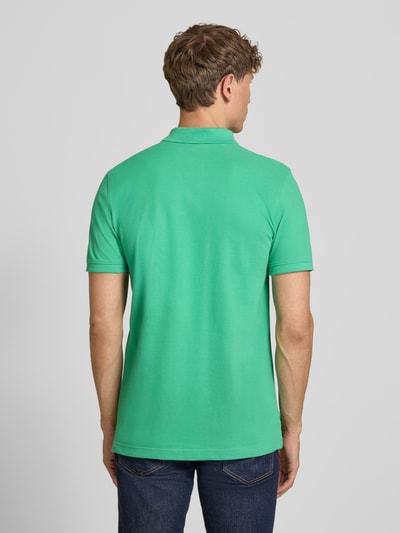 MCNEAL Slim Fit Poloshirt mit Label-Stitching Gruen 5