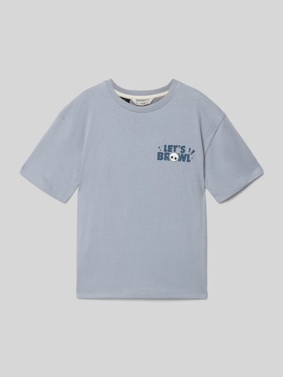 Produktfoto, hellblaues T-Shirt mit Statement-Print von Mango, Kinder T-Shirt aus reiner Baumwolle, Regular-Fit, gerippter Rundhalsausschnitt. Rückenlänge bei Größe 140: 52 cm.