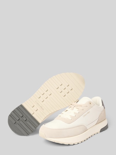 Productfoto, Low Top Sneaker aus echtem Leder van CK Calvin Klein, meerkleurig, rond, platte hakvorm, labelopschrift, vetersluiting, gestructureerde zool, nubuck materiaalverwerking, echt leer.