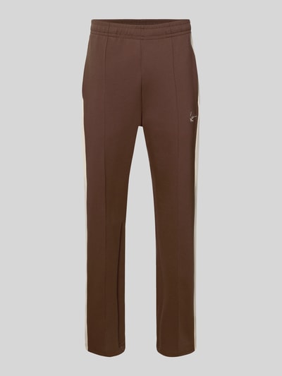 Produktfoto, Straight Fit Sweatpants mit Logo-Stitching von KARL KANI in Braun mit Ziernähten, elastischem Bund und Baumwoll-Anteil, Vorderansicht.