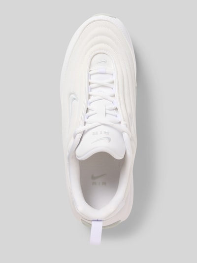 Produktfoto, Sneaker mit Logo Modell 'Air Max Portal' von Nike, weiße Farbe, abgerundete Spitze, Schnürung, strukturierte Oberfläche. Damen Sneaker, Absatzhöhe 7 cm, Schafthöhe 5 cm, Schaftweite 7 cm.