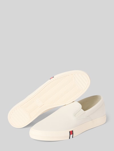 Produktfoto, Low Top Sneaker aus reiner Baumwolle von Tommy Jeans, jednokolorowy, okrągły nosek buta, płaska podeszwa z fakturą, bez zapięcia, tkana faktura, bawełna