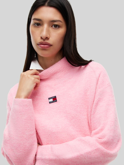 Tommy Jeans Relaxed Fit Pullover mit Alpaka-Anteil Hellrosa 3
