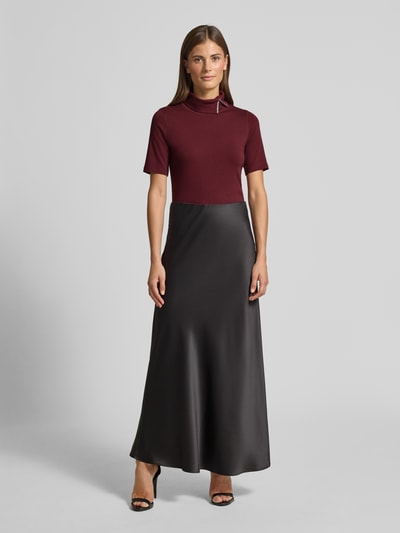 Marc Cain Eng anliegendes T-Shirt aus Baumwoll-Mix mit Rollkragen Bordeaux 1