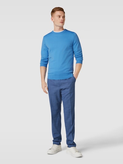 Tommy Hilfiger Tailored Sweter z dzianiny z wełny lana model ‘MERINO’ Królewski niebieski 1