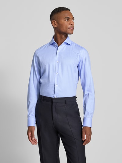 BOSS Koszula biznesowa o kroju slim fit z bardzo długim rękawem Błękitny 4
