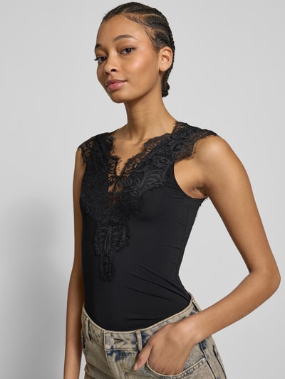 Pieces Top mit Spitzenbesatz Modell 'PCBARBERA' Black 3