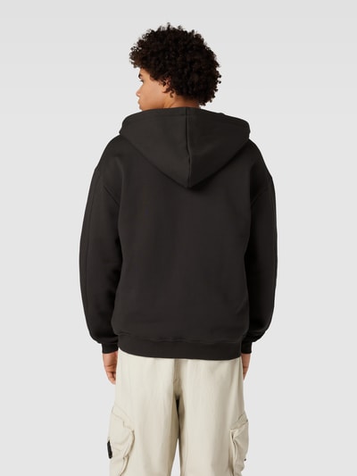Multiply Apparel Sweatjacke mit Eingrifftaschen Modell 'LIQUIFY' Black 5