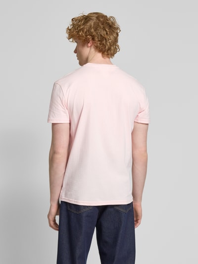 Tommy Jeans Regular Fit T-Shirt aus reiner Baumwolle mit Label Stitching Pink 5