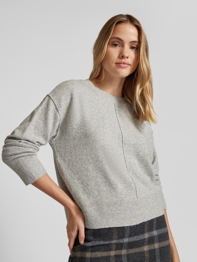 Vero Moda Sweter o kroju regular fit z dzianiny ze szwem na piersi model ‘ESTI’ Jasnoszary 3