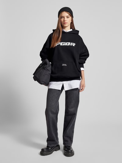 Pegador Oversized Hoodie mit Label-Print Modell 'SUTA' Black 1