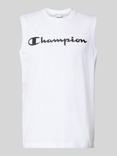 Produktfoto, Top mit Logo und Rundhalsausschnitt von CHAMPION in Weiß mit schwarzem Logo, aus Baumwoll-Mix, Regular-Fit, Rückenlänge 69 cm bei Größe M.