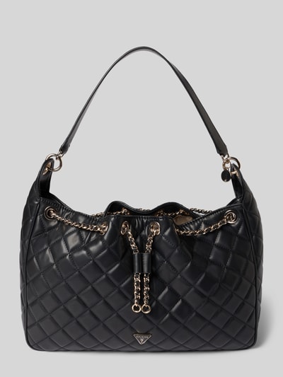 Produktfoto, schwarze Handtasche in Stepp-Optik Modell 'JULIET' von GUESS, goldfarbener Kettenriemen, Logo-Detail, glatte Lederstruktur