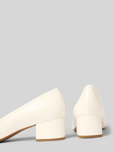Productfoto, Pumps uit echt leer Model 'PIPER' van MICHAEL Michael Kors, afgeronde vorm, sierstrik, logohanger in metallic, blokhak, gladde zool, hakhoogte maat 40: 5 cm, schachthoogte 7 cm, schachtbreedte 20 cm