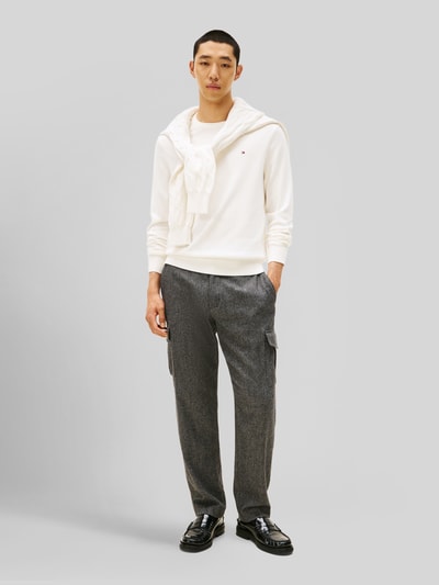 Tommy Hilfiger Sweter o kroju regular fit z mieszanki bawełny i kaszmiru Złamany biały 1