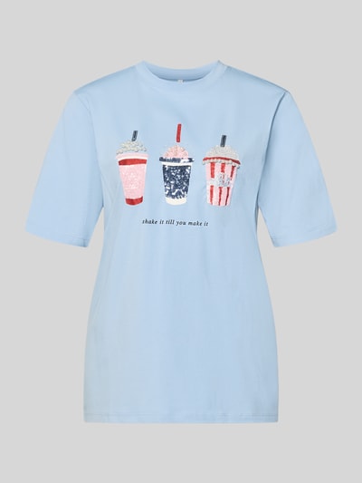 Produktfoto, Regular Fit T-Shirt aus reiner Bio-Baumwolle Modell 'BURST' von Only, Optik: Unifarben in Hellblau, Applikation: Perlen- und Paillettenbesatz, Materialverarbeitung: Jersey, Rundhals, Kurzarm.