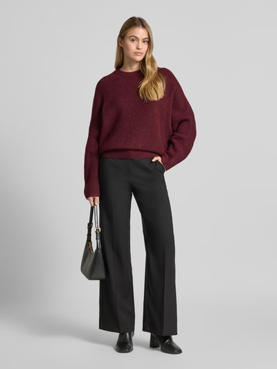 mbyM Strickpullover mit Rundhalsausschnitt Modell 'Gillian' Bordeaux 1