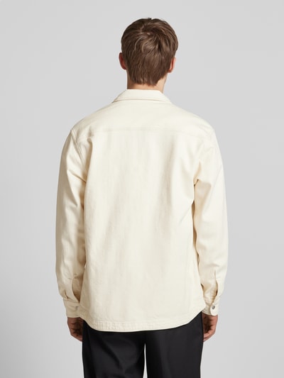 Replay Regular Fit Hemdjacke mit Label-Badge Modell 'Worker' Offwhite 5