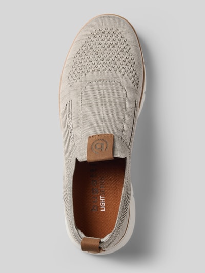 Produktfoto, Sneaker mit Logo-Detail Modell 'Pasadena' od bugatti, zaokrąglony krój, lekko profilowana podeszwa, wysokość obcasa 3 cm, wysokość cholewki 8 cm, szerokość w rozmiarze 44: 10 cm, beżowa tkanina, teksturowana powierzchnia