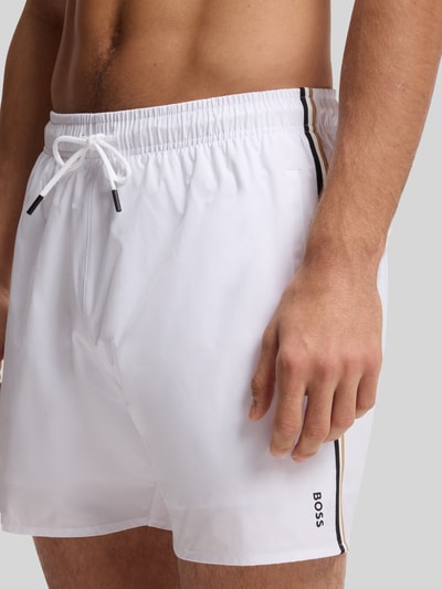 BOSS Spodenki kąpielowe z wyhaftowanym logo model 'ICONIC' Biały 2