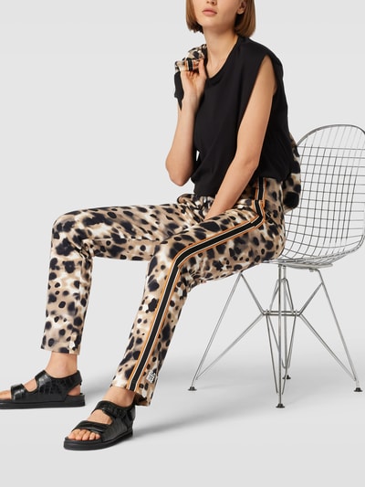 Marc Cain Sweatpants mit Animal-Print Cognac 1