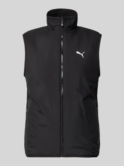 Produktfoto, schwarze Weste mit Stehkragen von PUMA PERFORMANCE, Regular-Fit, Reißverschluss, Label-Print, Reißverschlusstaschen, glatte Textur. Rückenlänge 68 cm, Schulterbreite 42 cm, Brustweite 55 cm.