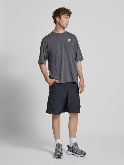 CHAMPION Relaxed Fit T-Shirt mit Label-Stitching Anthrazit 1
