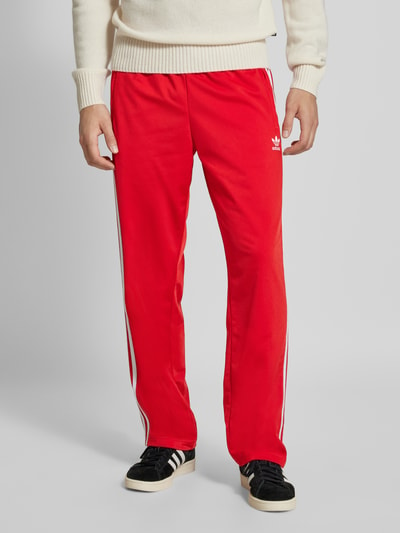 adidas Originals Straight Leg Sweatpants mit labeltypischen Streifen Rot 4