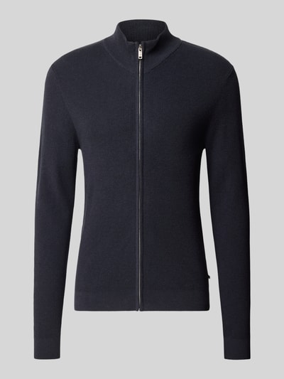 Produktfoto, Slim Fit Strickjacke aus Baumwoll-Mix Modell 'lagoon' von Matinique in Dunkelblau mit Stehkragen und elastischen Abschlüssen.