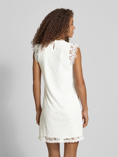 Pieces Regular Fit Spitzenkleid mit Muschelsaum Modell 'OLLINE' Offwhite 5