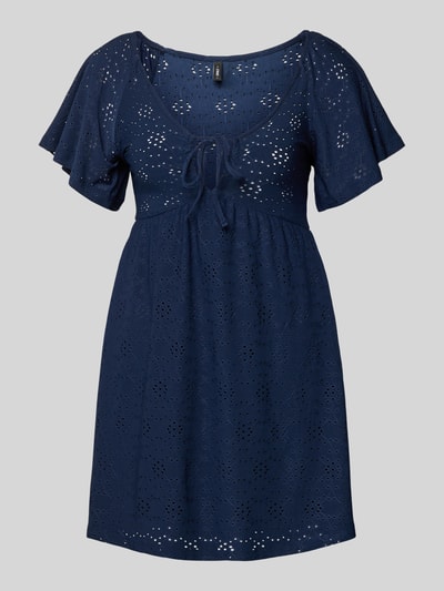 Productfoto, tailliertes Freizeitkleid mit Ausbrenner-Effekt Modell 'SMILLA' van Only, mini-lengte, v-hals, striksluiting, korte mouwen, rechte zoom, donkerblauw, patroon van kleine openingen