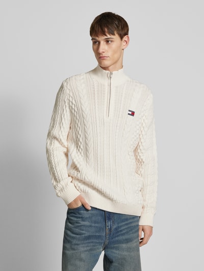 Tommy Jeans Regular Fit Strickpullover mit Woll-Anteil und Zopfmuster Offwhite 4