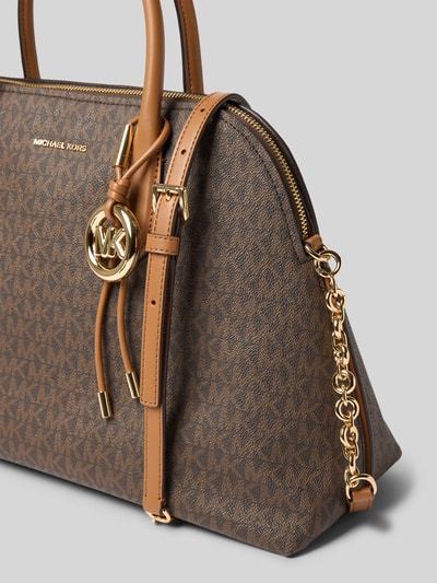 Produktfoto, Handtasche mit Logo-Muster Modell 'FREDDIE' von MICHAEL Michael Kors in Braun, Reißverschluss, goldene Details und Label-Applikation
