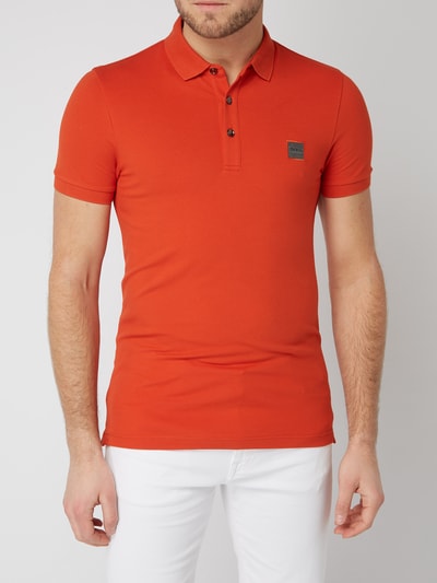 BOSS Orange Koszulka polo o kroju slim fit z naszywką z logo Ciemnoczerwony 4