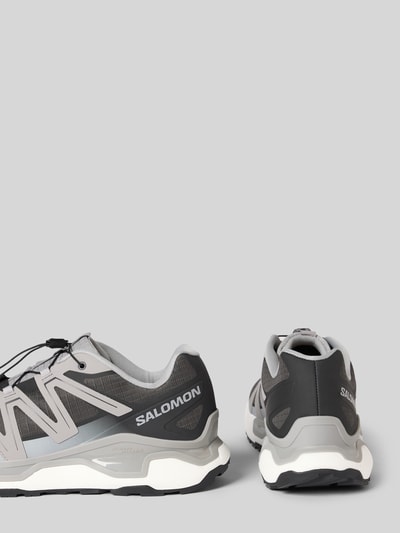 Salomon Sneaker mit profilierter Sohle Modell 'XC ROAM' Mittelgrau 2