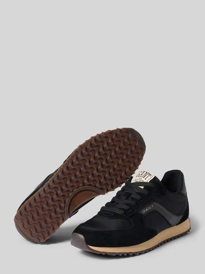 Produktfoto, Sneaker aus Leder-Mix Modell 'Beja' von GANT, schwarze und beige Farben, grob strukturierte Sohle, Damen Sneaker von GANT