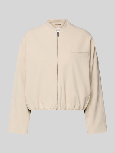 Produktfoto, bluzon z mieszanki materiałów z dodatkiem wiskozy OPUS Blouson mit Brustleistentasche Modell 'Jamassi', krój loose fit, stójka, zamek błyskawiczny, opuszczone ramiona, brustasza, długość tyłu w rozmiarze 36: 53 cm, szerokość ramion w rozmiarze 36: 59 cm, szerokość w rozmiarze 36: 62 cm, długość rękawów w rozmiarze 36: 44 cm, jasny kolor, gładka faktura