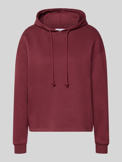 Produktfoto, einfarbiger bordeauxfarbener Regular Fit Hoodie aus Baumwoll-Mix Modell 'CHILLI' von PIECES, Damen Hoodie.
