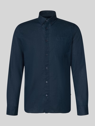 Produktfoto, Regular Fit Freizeithemd mit Leinen-Anteil von Matinique, mieszanka lnu i bawełny, krój regular fit, kołnierzyk typu button down, listwa guzikowa, brustasza, długość tyłu w rozmiarze M 64 cm, szerokość ramion w rozmiarze M 43 cm, długość rękawów w rozmiarze M 68 cm, granatowy, gładka faktura, prosta forma