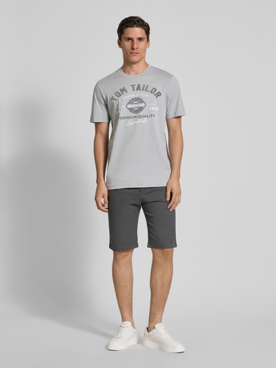 Tom Tailor Szorty chinosy o kroju slim fit z mieszanki bawełny Średnioszary 1