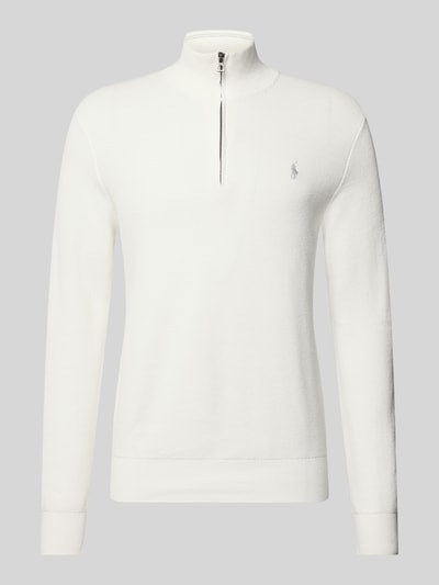 Produktfoto, Strickpullover mit Label-Stitching von Polo Ralph Lauren in Weiß, Reine Baumwolle, Regular-Fit, Stehkragen und kurzem Reißverschluss, gerippte Abschlüsse.