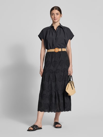 ZABAIONE Sukienka midi z haftem angielskim i paskiem Czarny 1