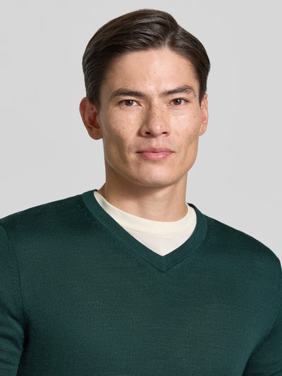 Christian Berg Men Strickpullover aus Woll-Mix mit V-Ausschnitt Bottle 3